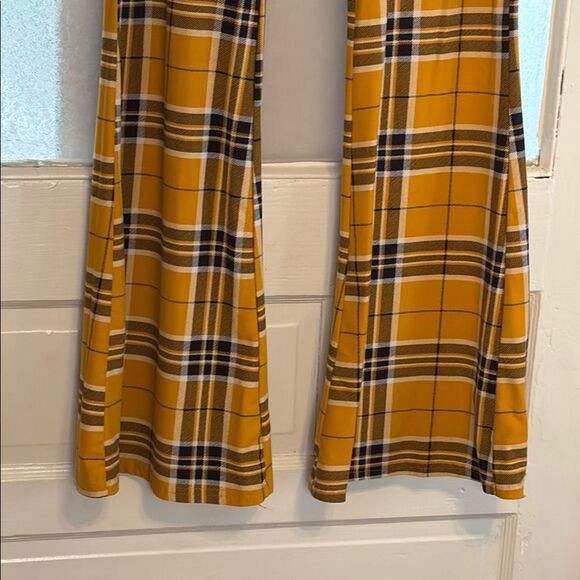 NOBO No Boundaries Junior’s Yellow and Black Stretchy Plaid Flare Lounge Pants - Picture 3 of 5